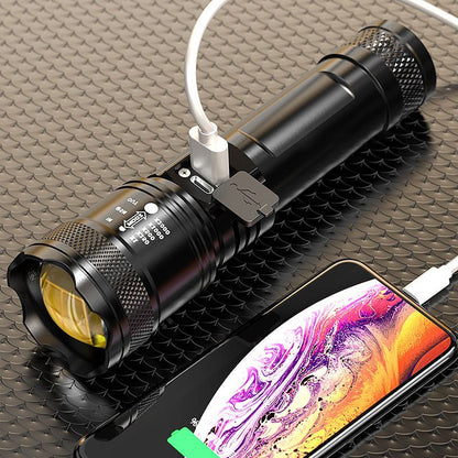Linterna LED Recargable de Alta Potencia con Zoom
